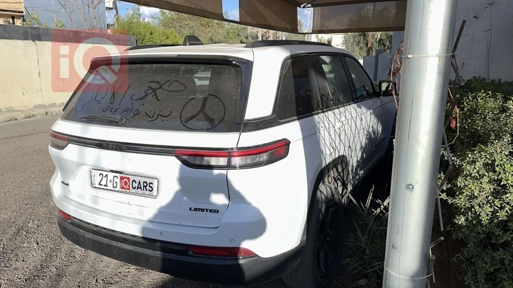 جيب جراند شيروكي